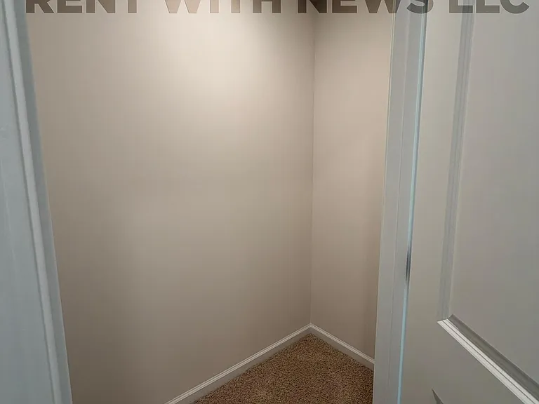 105 Brookberry Ct — Photo 30