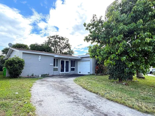 8590 NW 25th Ct, Fort Lauderdale, FL 33322