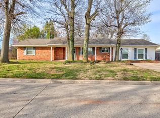 206 Del Mar Dr, Yukon, OK 73099