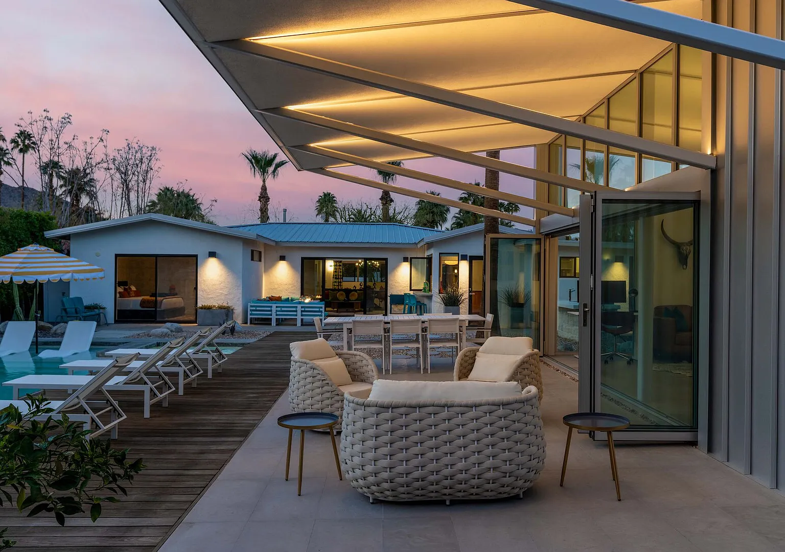 Luxury Home with Pool, Spa & Stunning Mountain Views — Photo 2