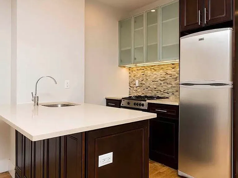 951 Prospect Pl #3R — Photo 4