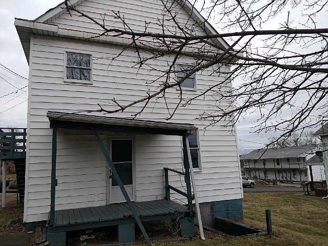 2nd image of 43 Prospect St
