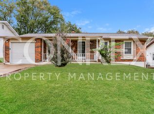 2191 Rountree Dr, Saint Louis, MO 63136