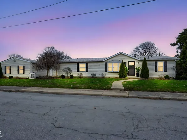 312 E 10th St, Lapel, IN 46051