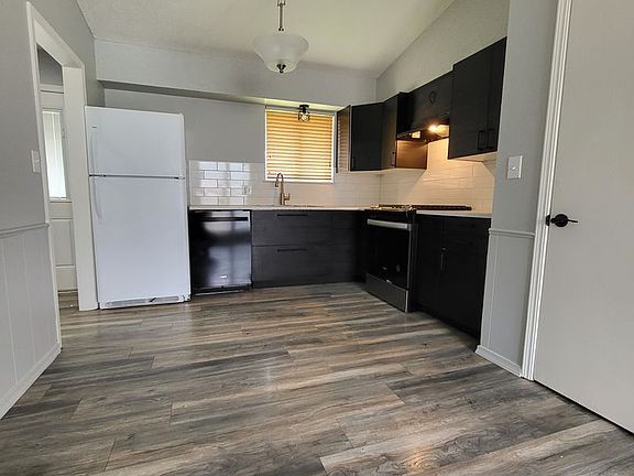 4th image of 313 Stanton Dr