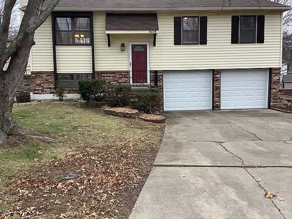 2nd image of 1604 NW Amesbury Ct