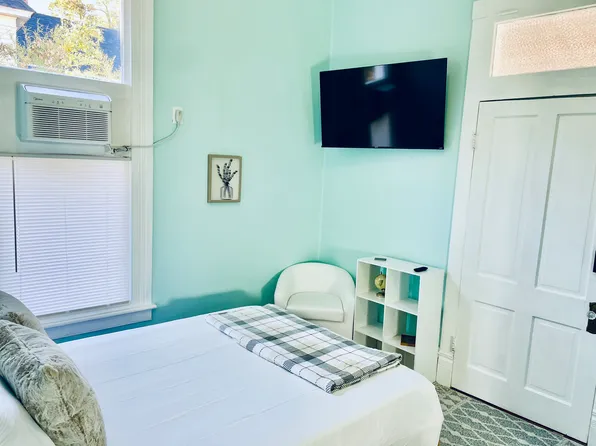 322 W Main St, Swainsboro, GA 30401