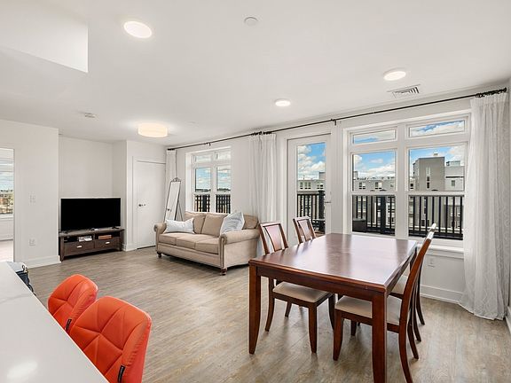 5th image of 20 Penniman Rd #503