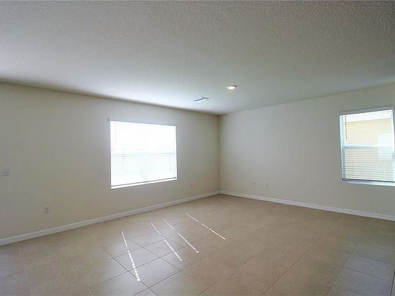 4th image of 5909 Silver Sage Way #5909