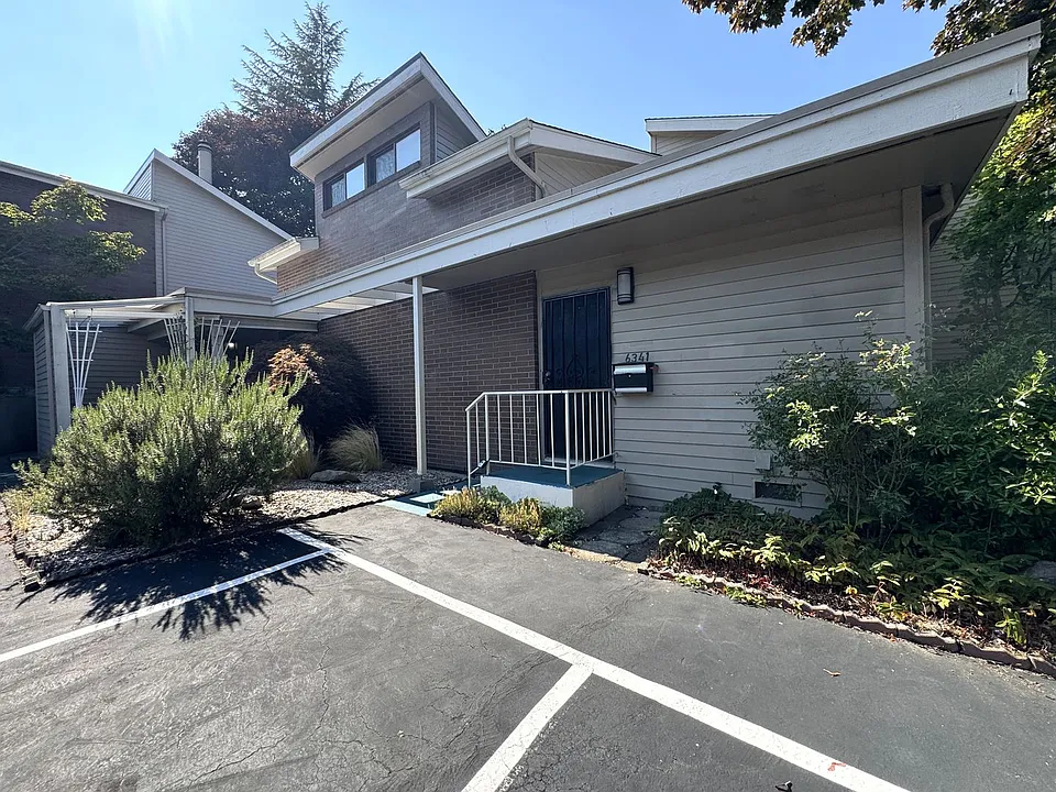 6341 Sand Point Way NE #6341