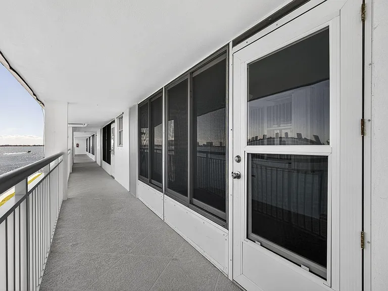 100 Shore Ct #307 — Photo 23