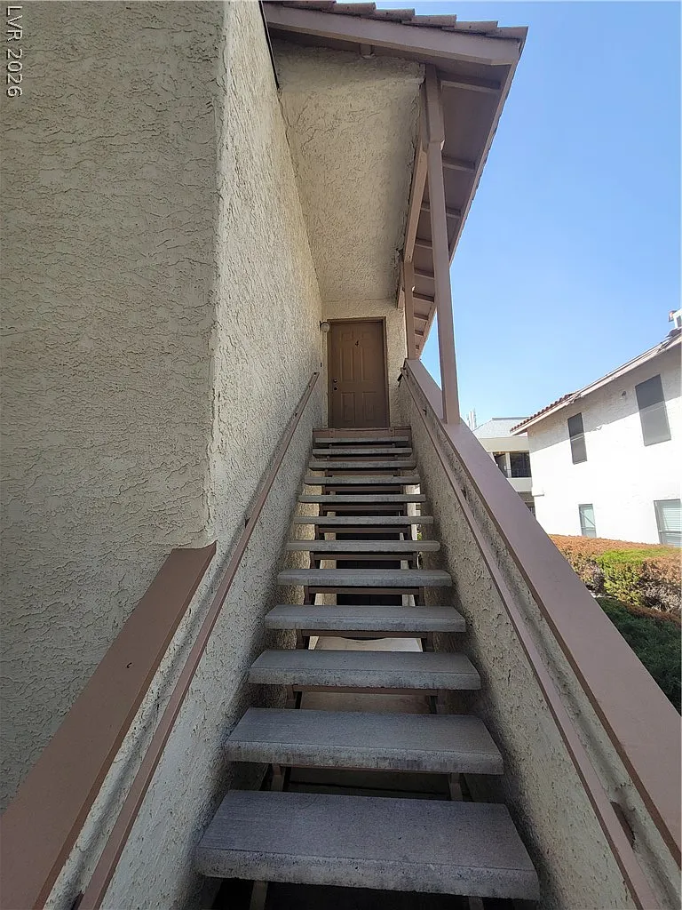 2 bed, 2.0 bath, 1155 sqft, $1,354 — Photo 4