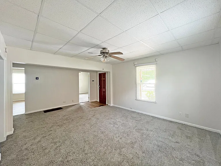 424 E Springdale Ave — Photo 7