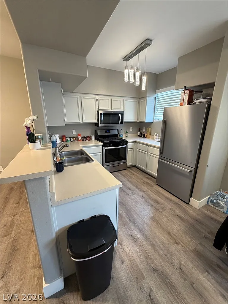 3 bed, 2.0 bath, 1189 sqft, $1,850 — Photo 4