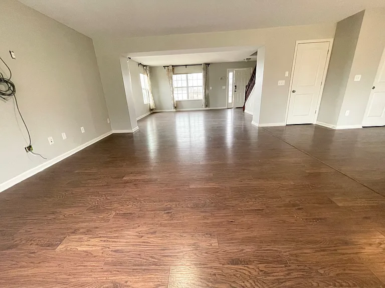 1670 Primrose Ave — Photo 4