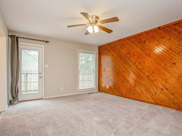 4616 Pine Needle Ct — Photo 9