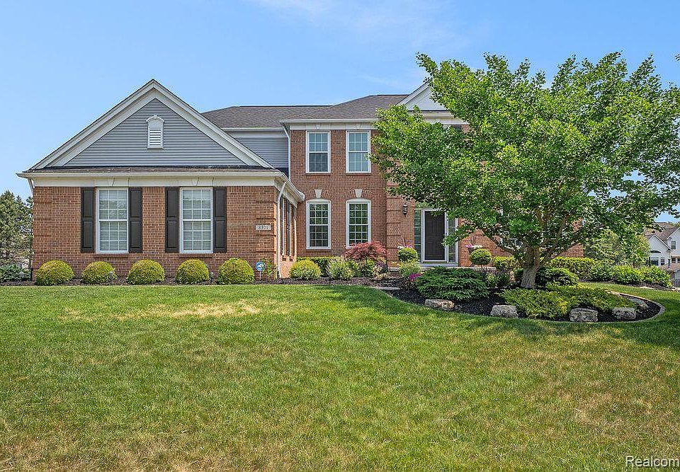 1st image of 8321 Oxford Ln