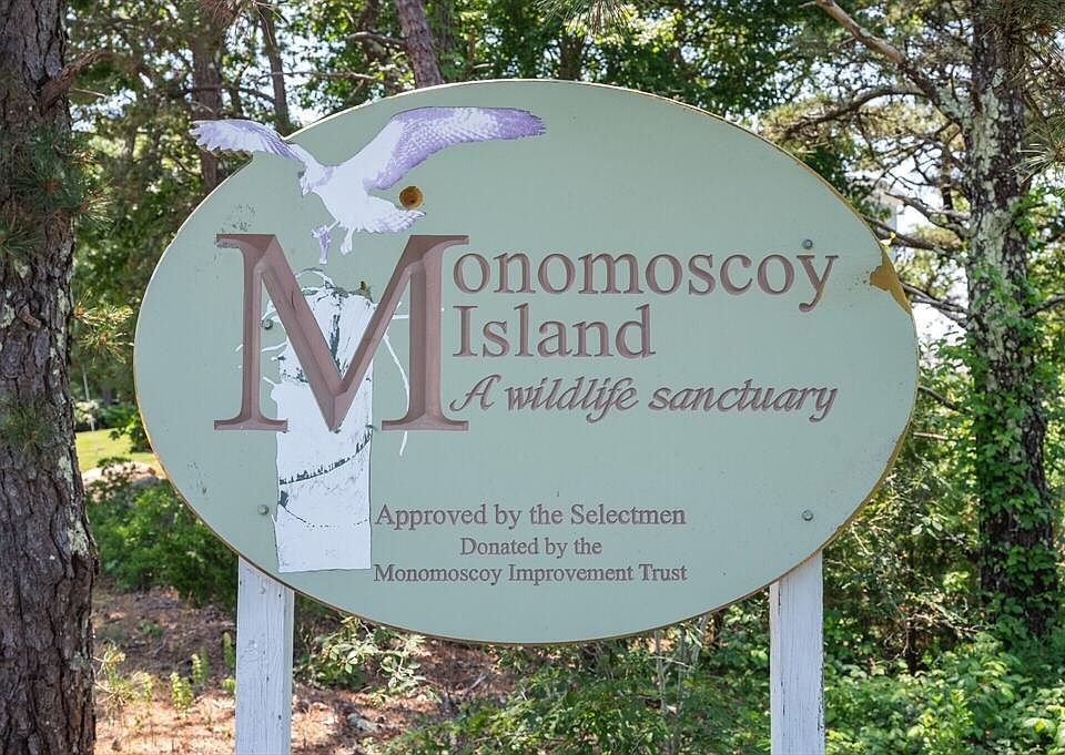 1st image of 183 Monomoscoy Road