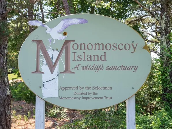 183 Monomoscoy Road, Mashpee, MA 02649
