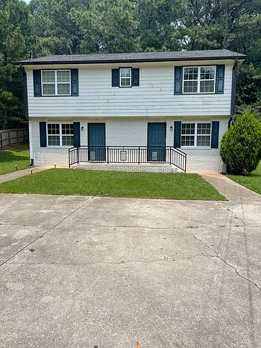 12 Ezzard St Photo 1