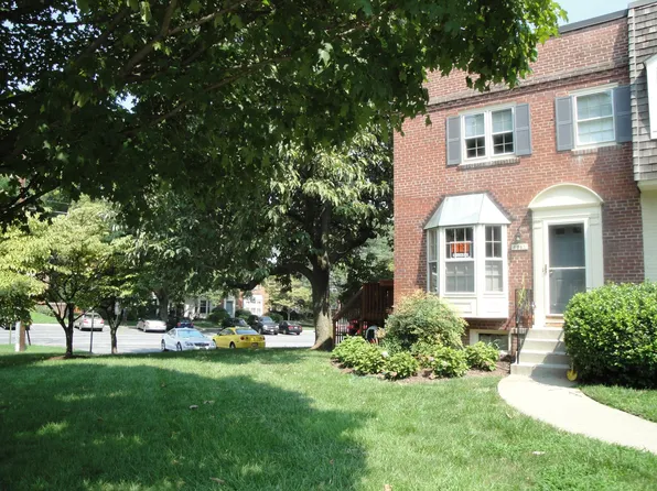 4881 Chevy Chase Dr, Chevy Chase, MD