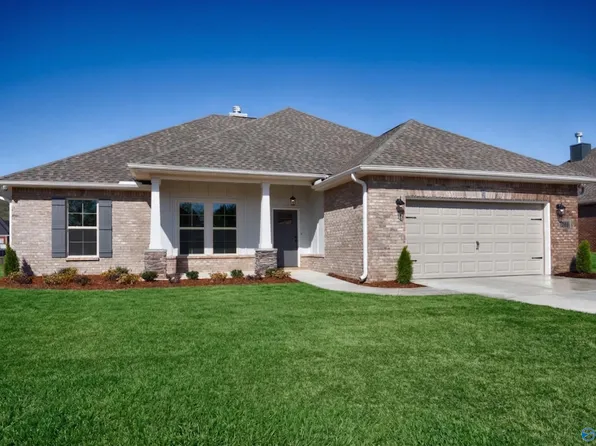 104 Dolf Leaf Ln, Huntsville, AL 35811