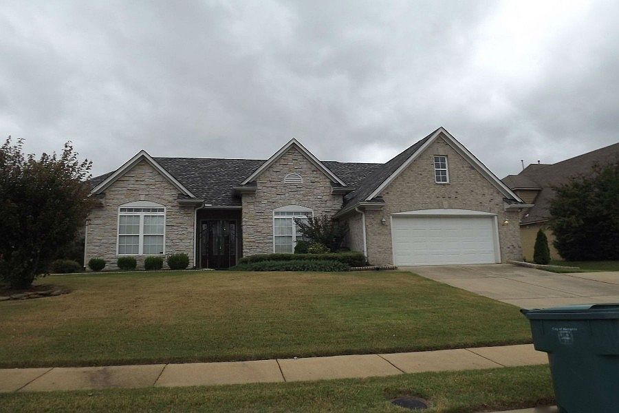 1st image of 19 W Grand Heights Dr