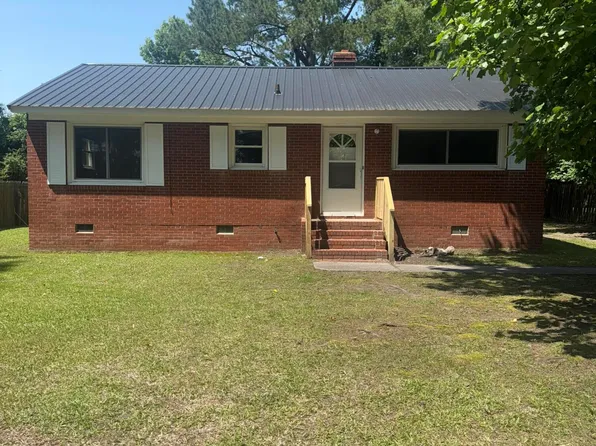 102 House Street, Robersonville, NC 27871