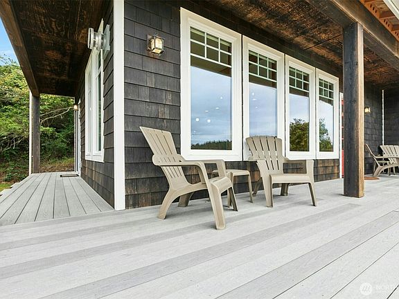 5th image of 1335 Mackaye Harbor Road