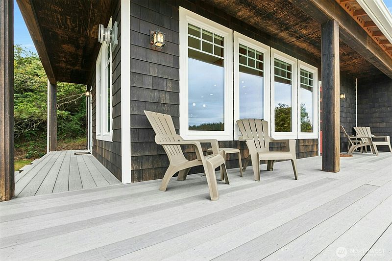 5th image of 1335 Mackaye Harbor Road