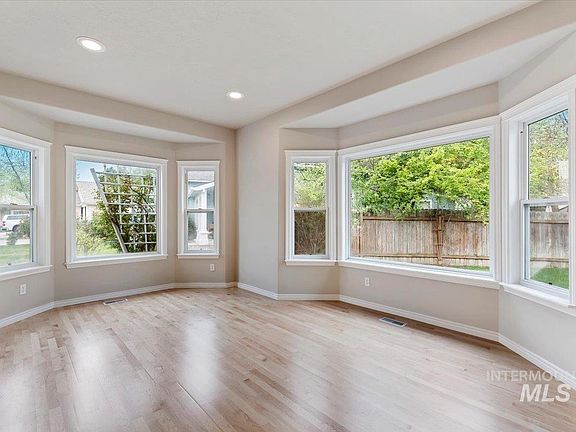 2nd image of 3077 S Grimes Creek Ave