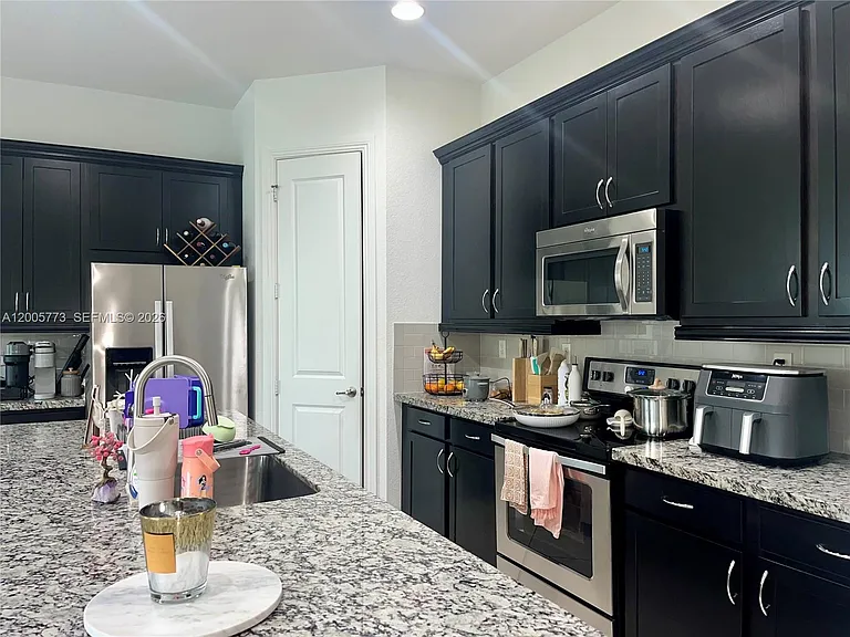 1346 SW 113th Ter #1346 — Photo 11