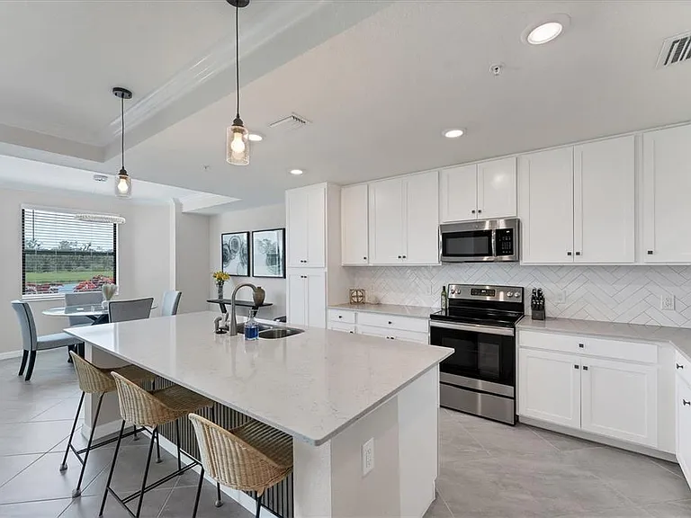17704 Gawthrop Dr #102 — Photo 7