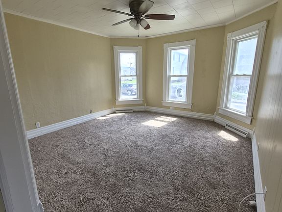 3rd image of 244 Bellevue Ave