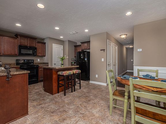 5th image of 4350 Aurora Cir