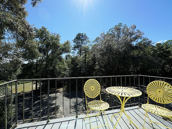 3rd image of 116 Country Club Dr