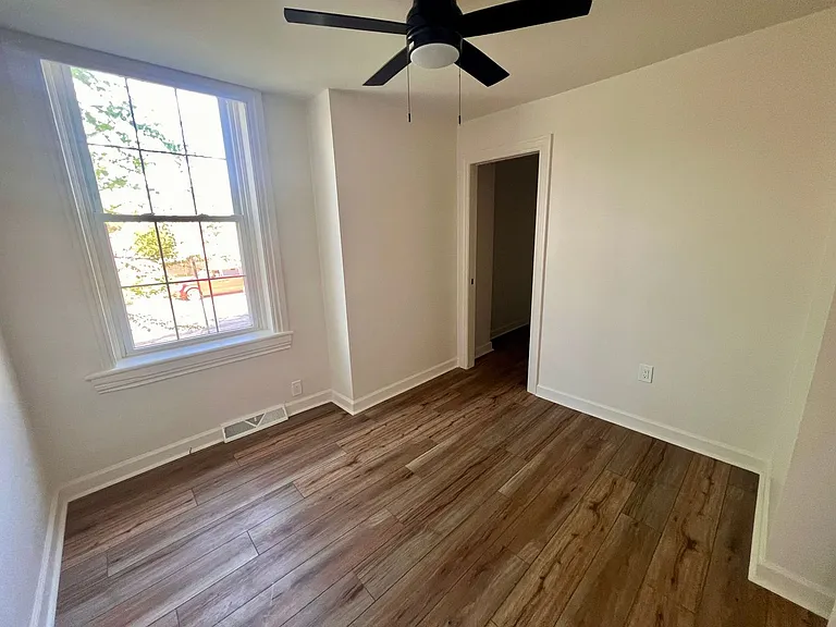 1198 Third Street (Full Service) — Photo 6