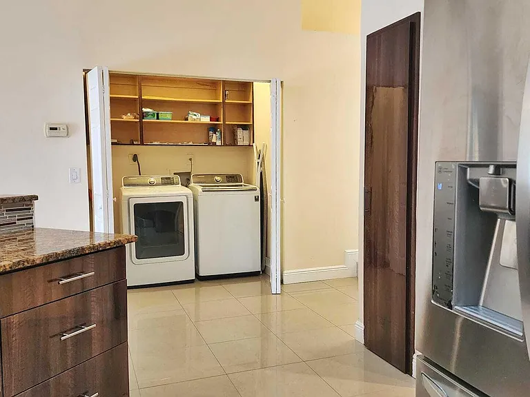 7705 Forest Green Ln — Photo 42