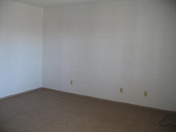 4th image of 1201 Catalina Ln APT 11