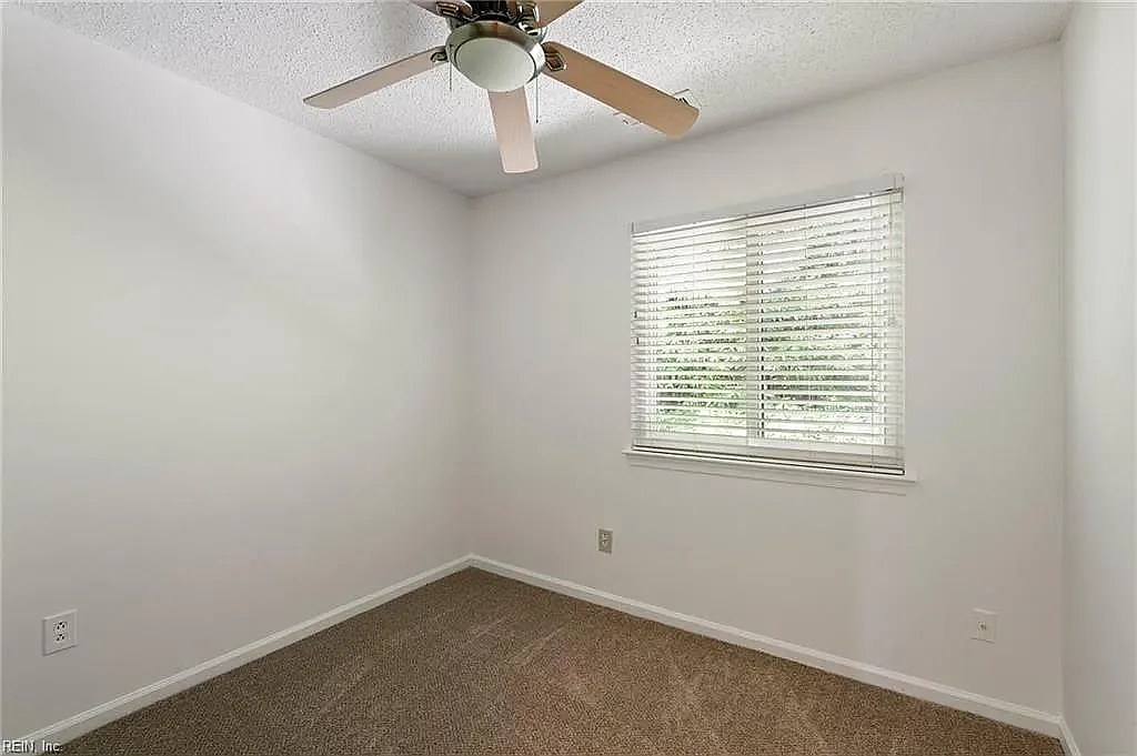 732 Hecate Dr — Photo 3