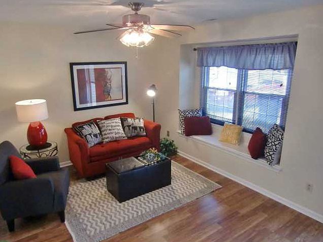 1st image of 5105 Castle Way