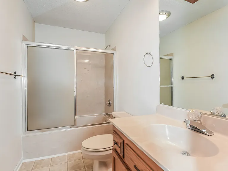 103 Deerlake Dr — Photo 12
