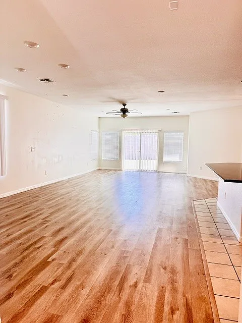 4 bed, 3.5 bath, 2988 sqft, $2,650 — Photo 2