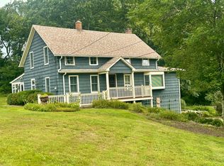 777 Tuckertown Rd, South Kingstown, RI 02879