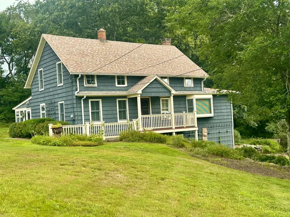 777 Tuckertown Rd, South Kingstown, RI 02879