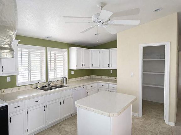 3rd image of 3300 E Broadway Rd #59