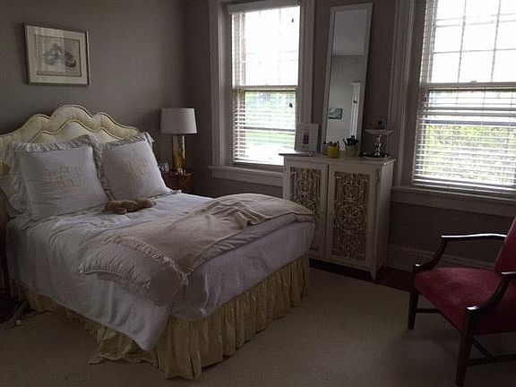 3rd image of 301 N Boulevard APT 3