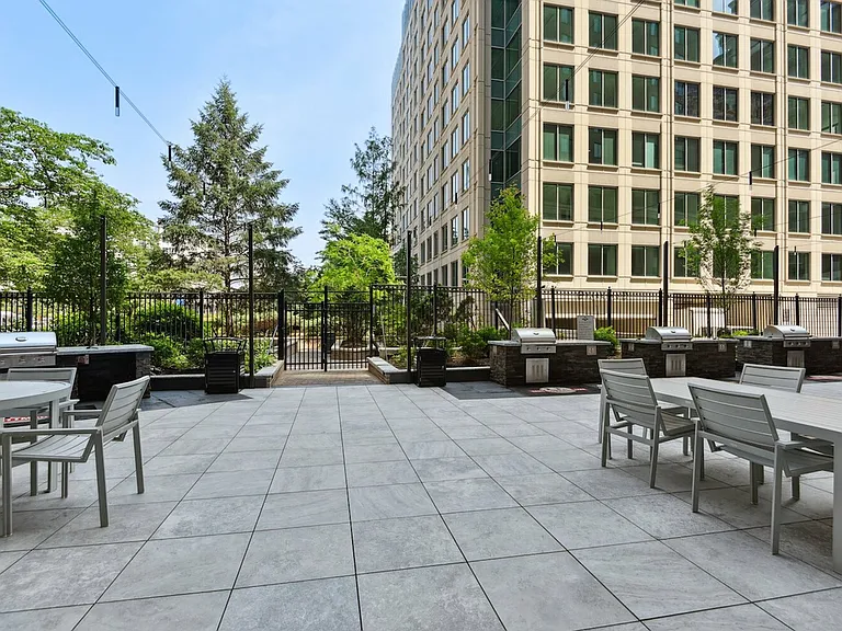 Outdoor Courtyard with Grilling Stations