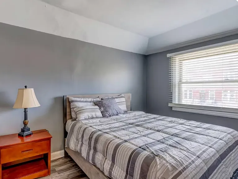 3801 S Calumet Ave — Photo 19