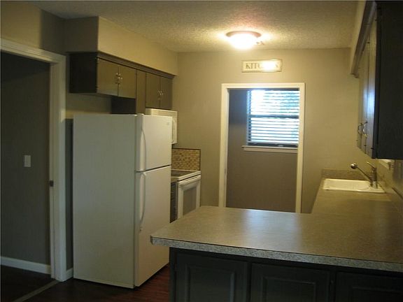 5th image of 716 NW 20th St